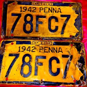 Pennsylvania Vintage 1942 License Plates Set of 2. 78FC7